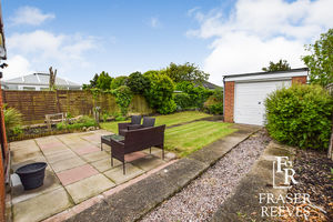 Thornbury Avenue